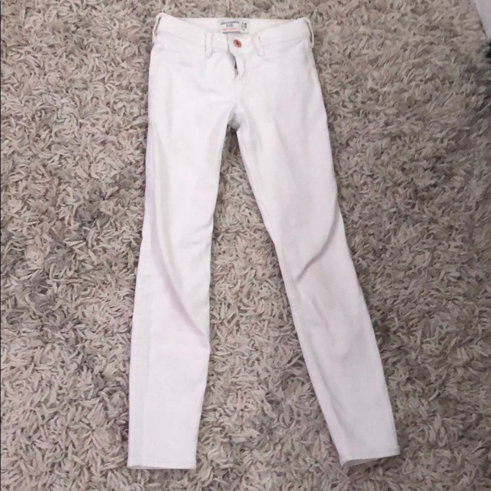 White Abercrombie jeans
